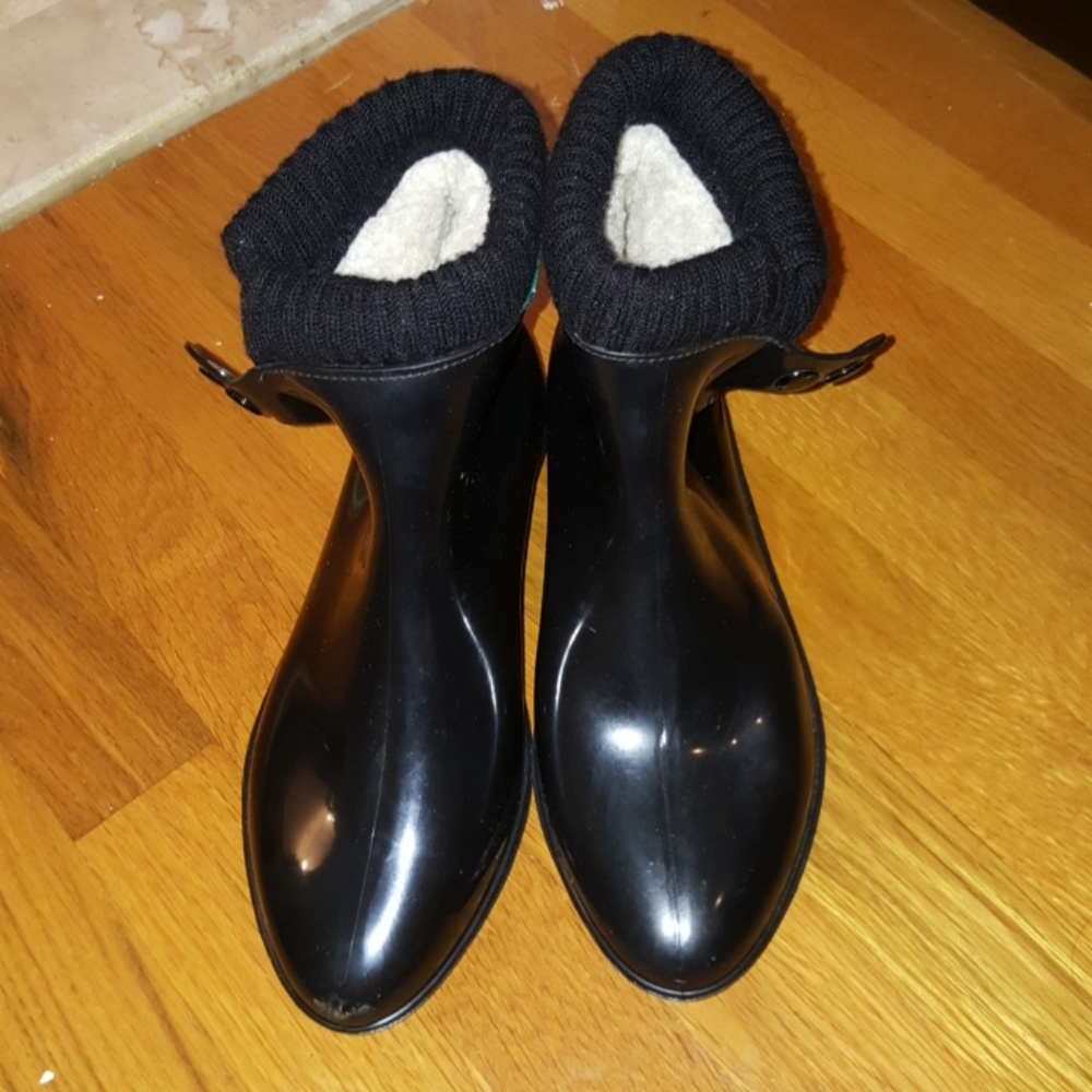 Ankle rain boots